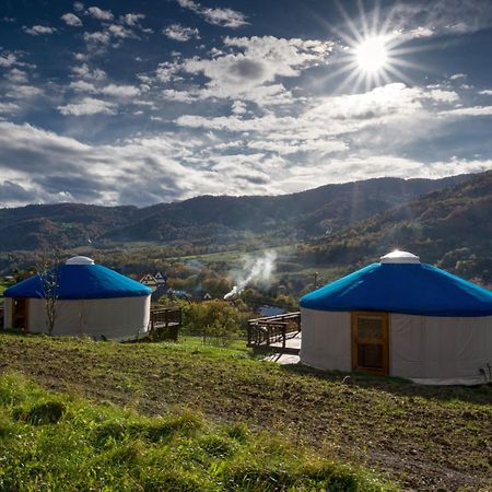 Gorski Glamping - Caloroczne Jurty Z Widokiem Tylmanowa Extérieur photo