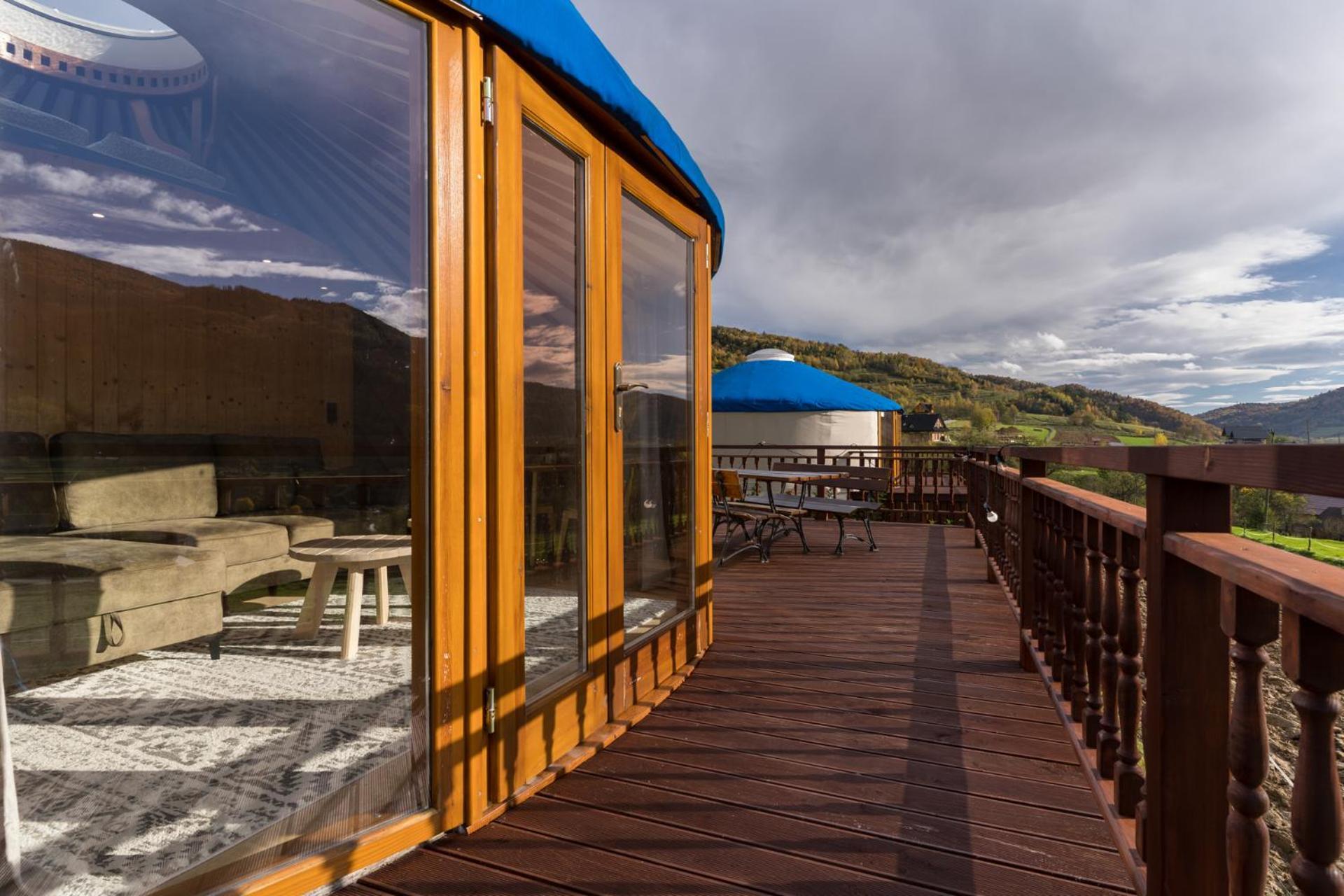 Gorski Glamping - Caloroczne Jurty Z Widokiem Tylmanowa Extérieur photo