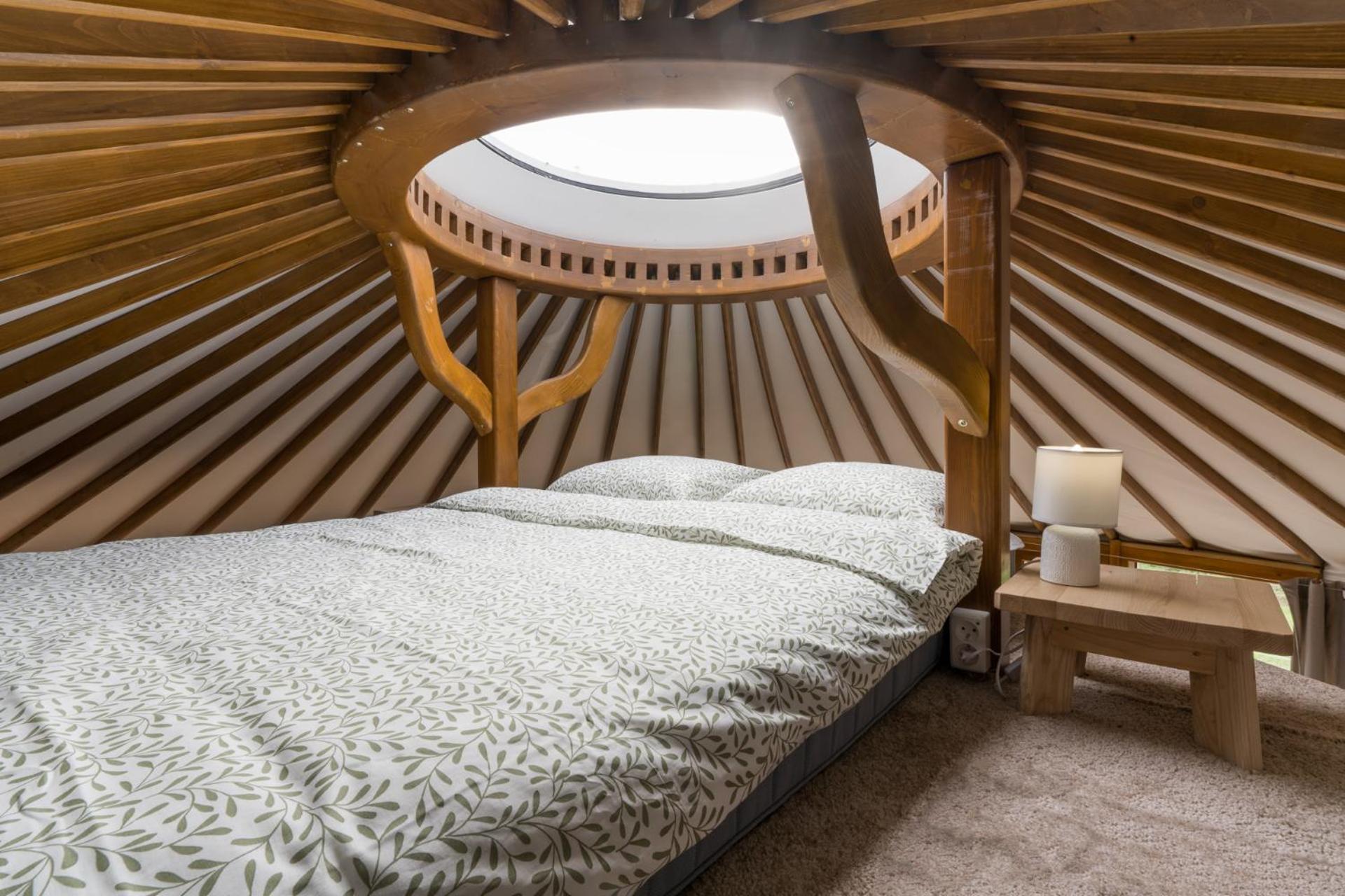 Gorski Glamping - Caloroczne Jurty Z Widokiem Tylmanowa Extérieur photo